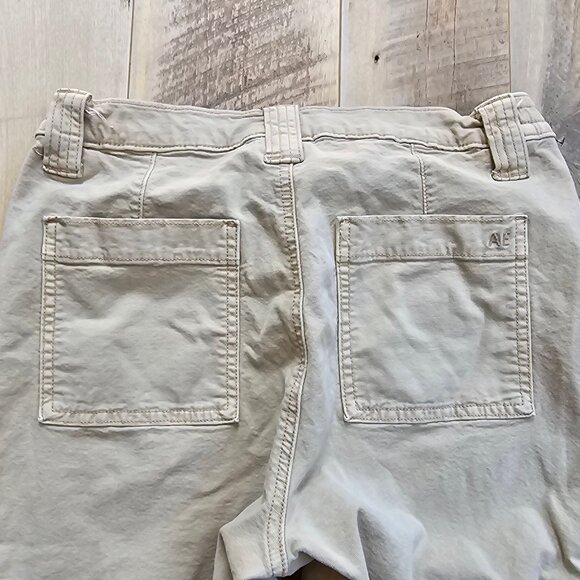 AE Women's Stretch Cargo Khaki Jean Size 6 - Picture 8 of 8